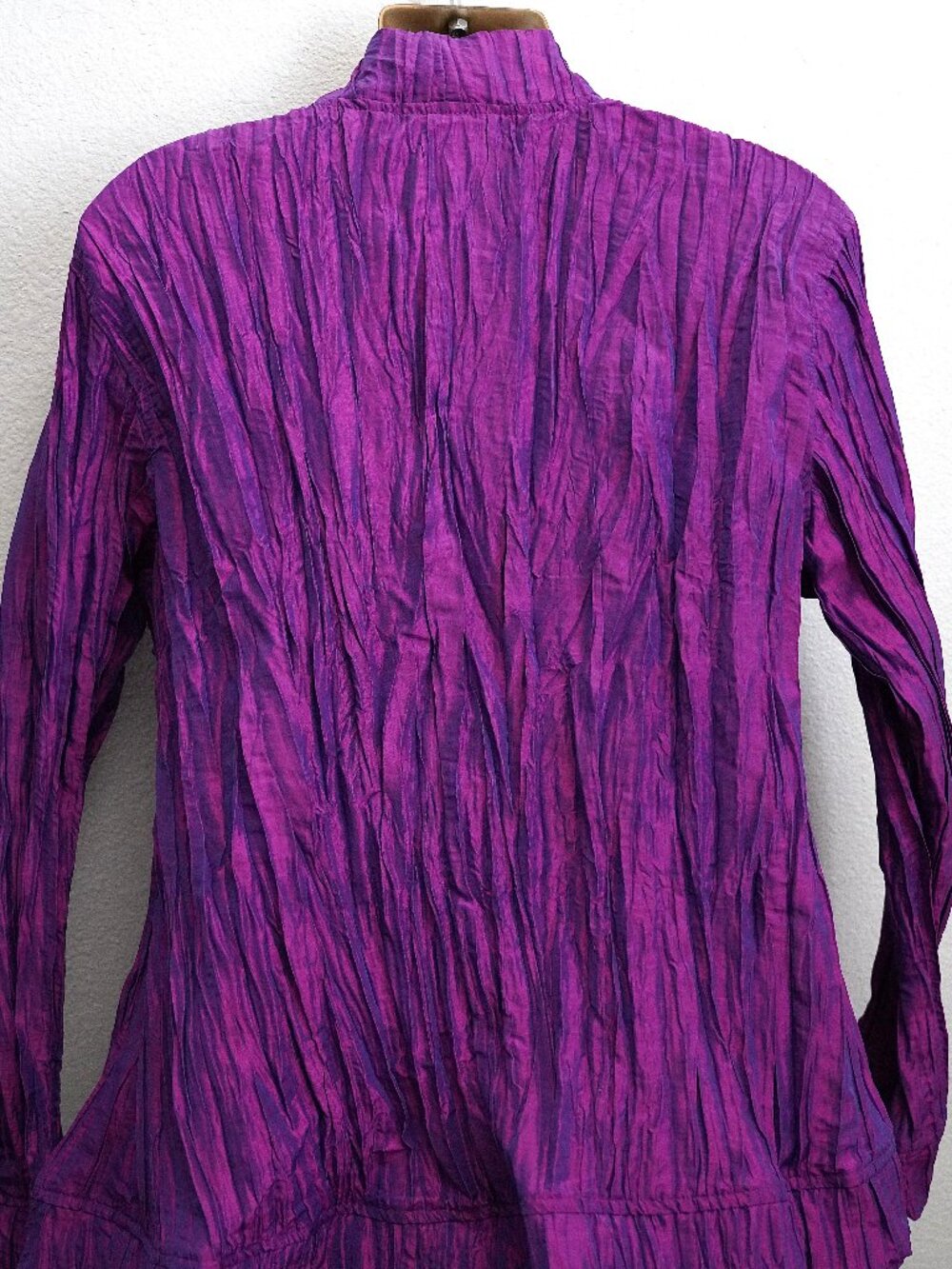 Chico's Pink Purple Iridescent Ruffle Rhea Jacket size 3 NWOTS - Picture 4 of 4